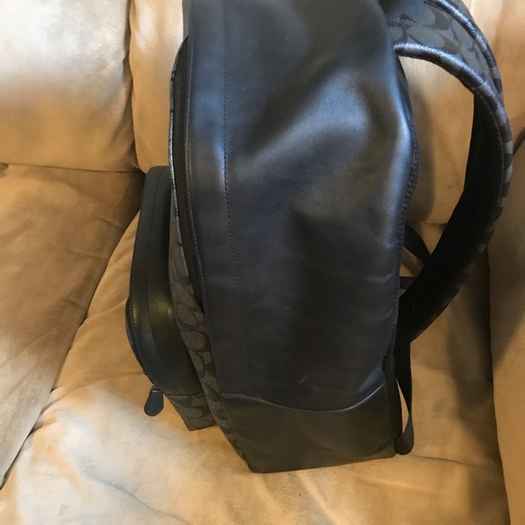 Coach Bag - Picture 4 of 8